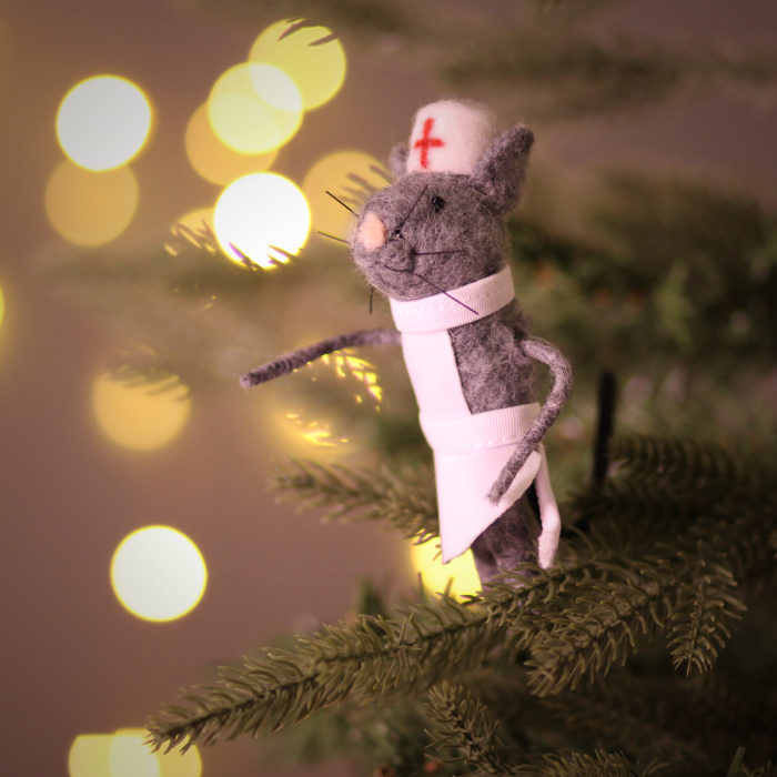 Noelle Nurse Mouse Tree Clip